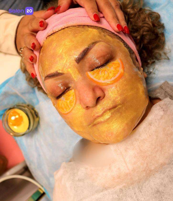 نمونه کار ازاده قاسمی (متخصص پاکسازی پوست) 1