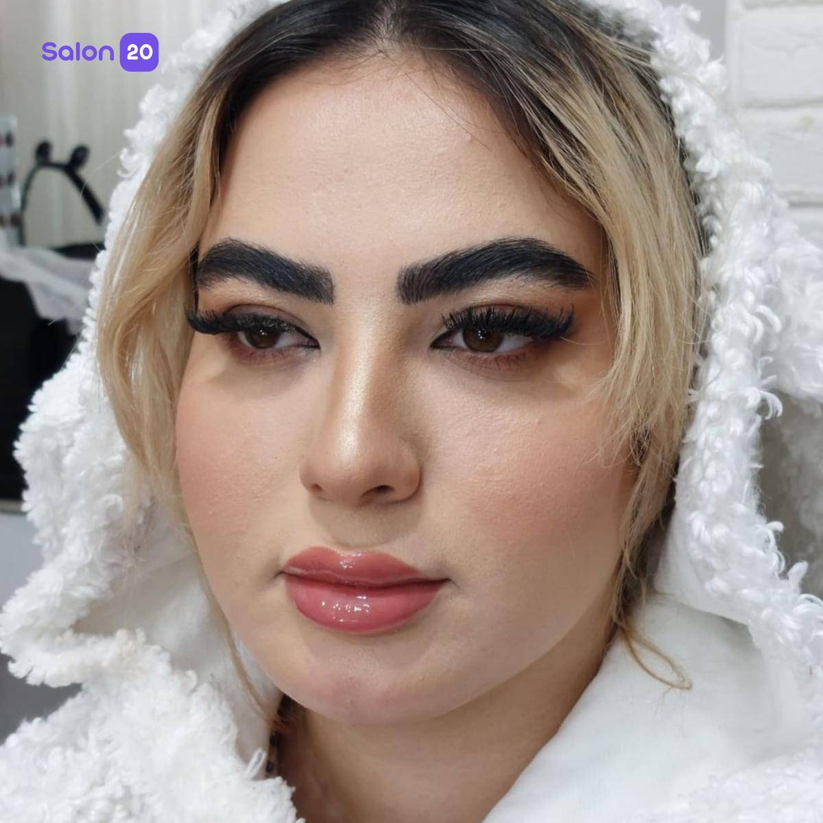 نمونه کار سالن زیبایی موی ماه 4